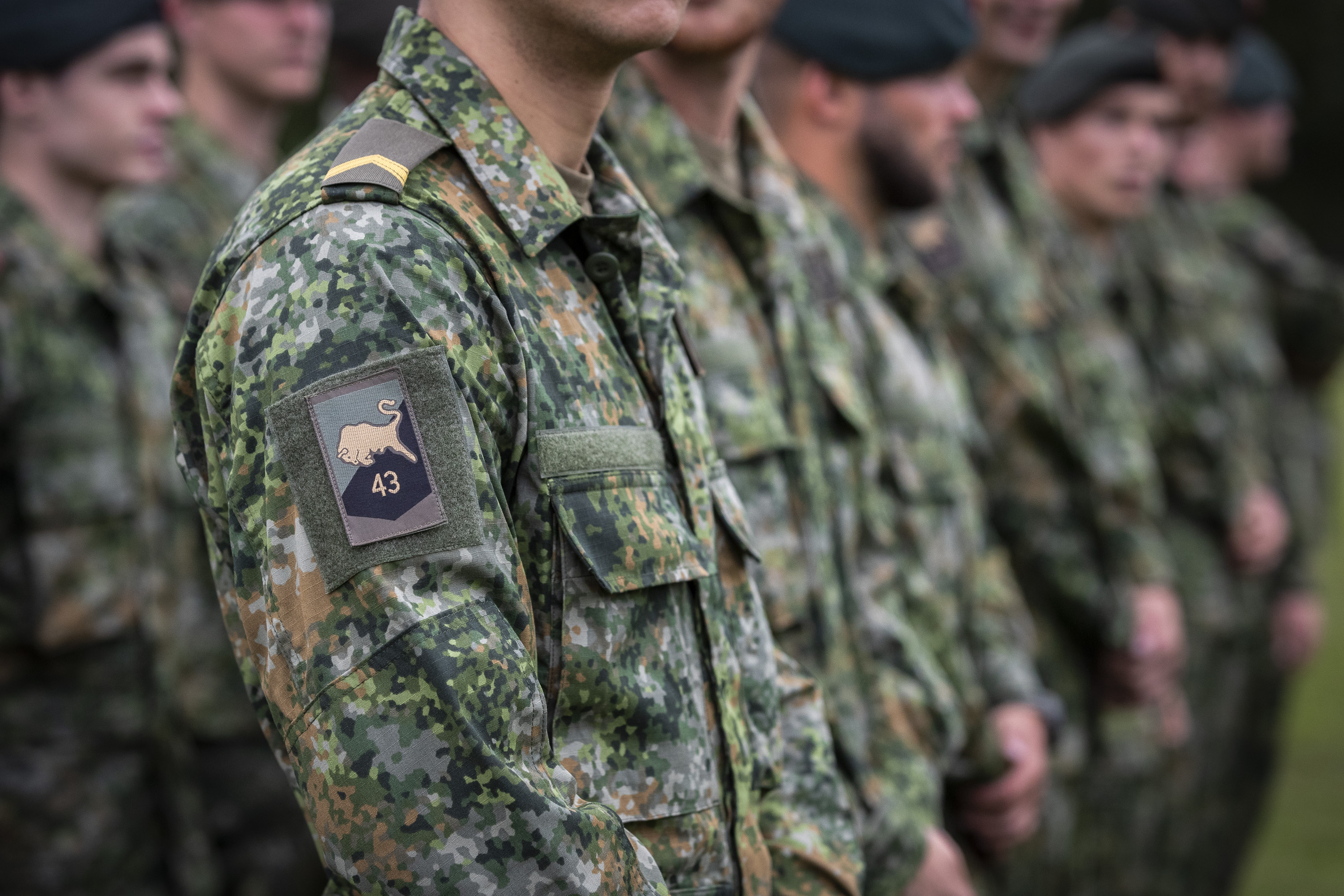 Armoedig Onderstrepen tot nu Nederlands camouflagepatroon verovert straatbeeld | Materieelgezien