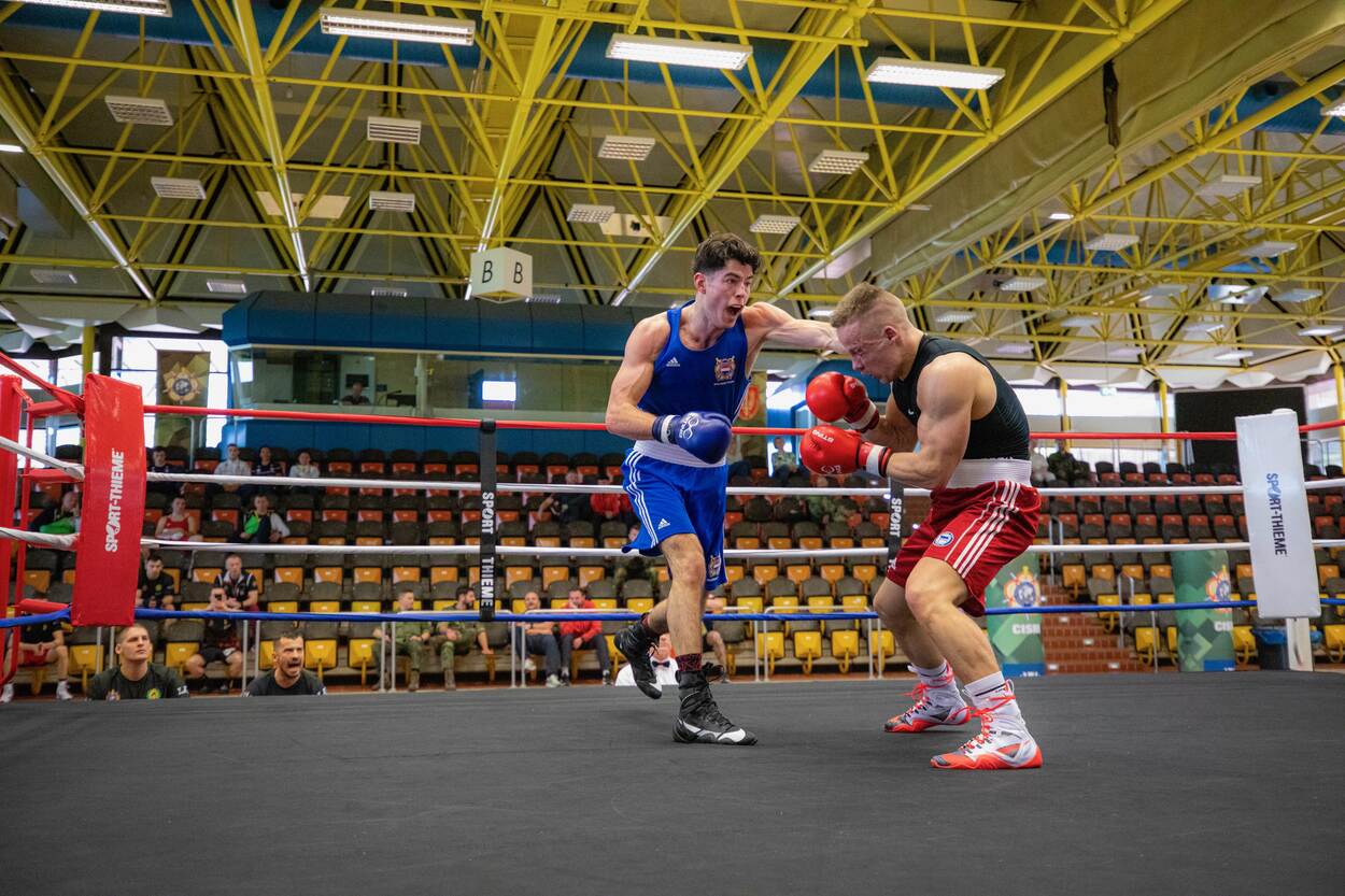 Daniël Minten in de ring tijdens een toernooi in Warendorf.