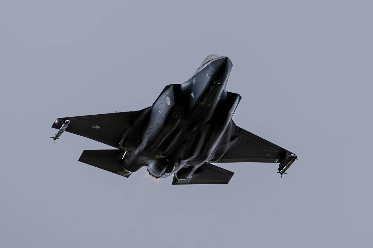 Een F-35 in de lucht