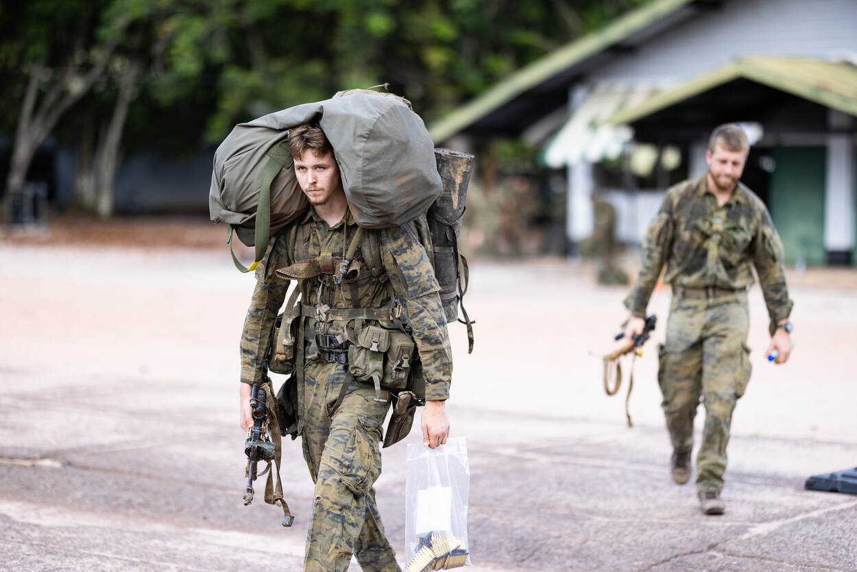 Militairen gaan de jungle weer in.