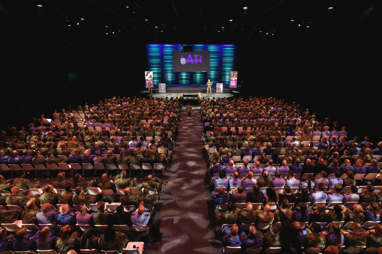 Een overzicht van de zaal waar de NOOC plaatsvond.