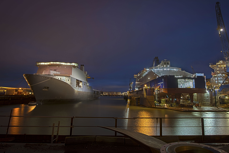 Hr.Ms. De groot (Karel Doorman)