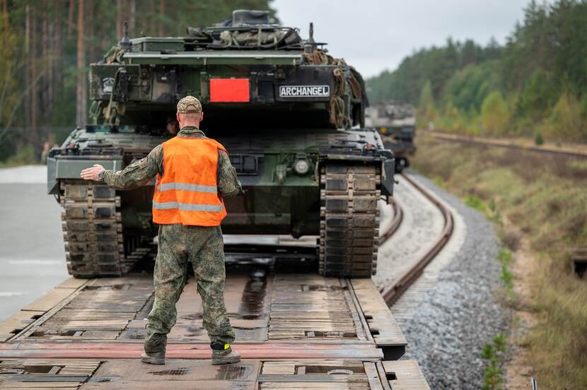 Een Nederlandse Leopard 2-tank in actie in Litouwen.