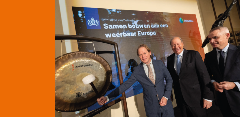 Staatssecretaris Gijs Tuinman slaat op de beursgong.