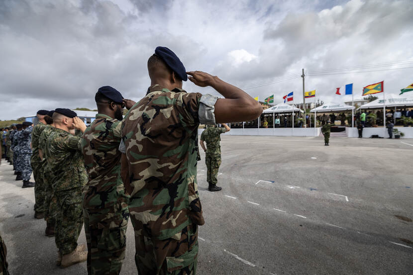 Curaçaose Militairen op de openingsceremonie van Tradewinds.