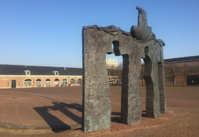 Het monument met als titel Schaduwen van Licht