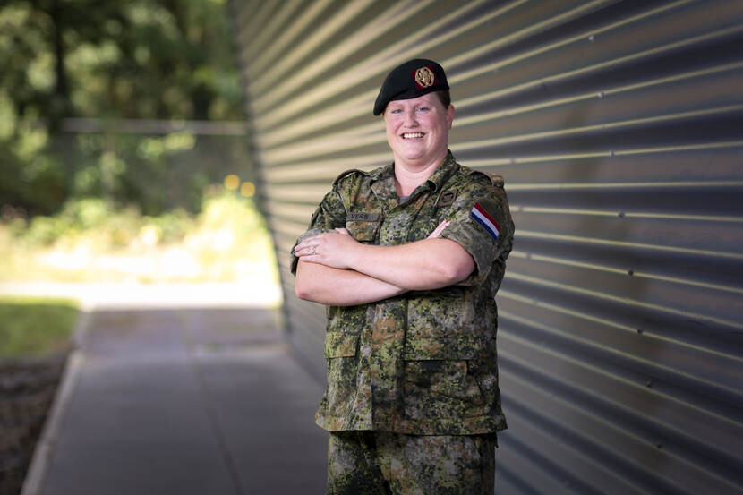 portretfoto van majoor Amber Wolvers.