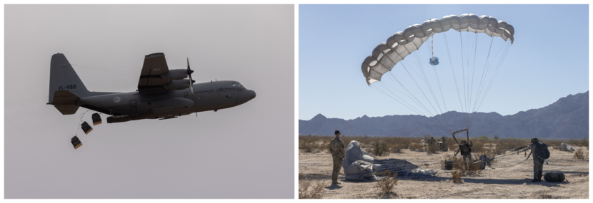 Een C-130 Hercules dropt goederen en parachutisten. Het materieel en de militairen landen vervolgens in de woestijn.