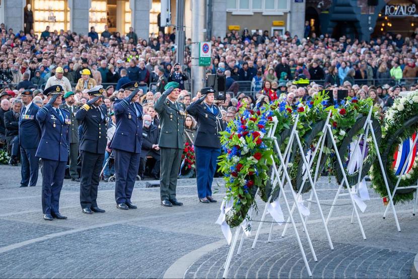 Commandanten op de Dam tijdens de Nationale Herdenking.