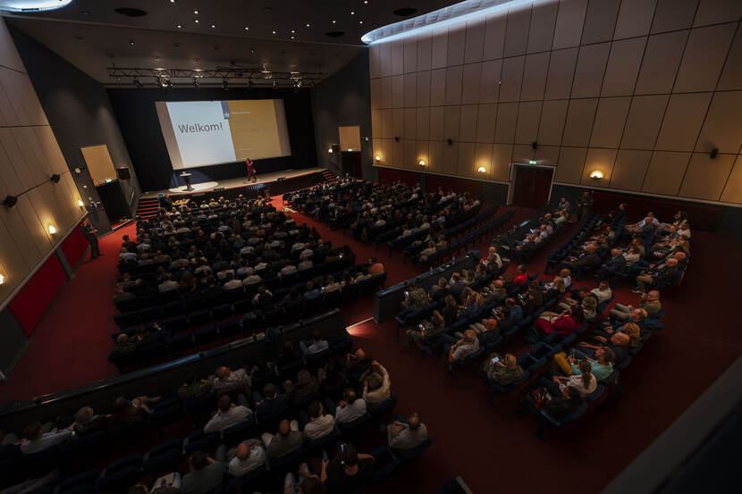 Volle zaal tijdens de Inkoopdag Defensie 2025