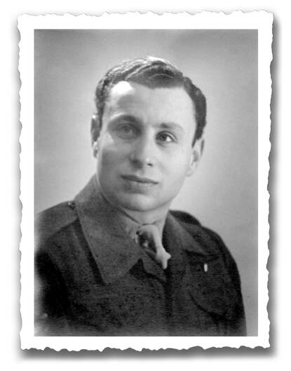 Portretfoto van Max Wolff in Engeland, 1944.